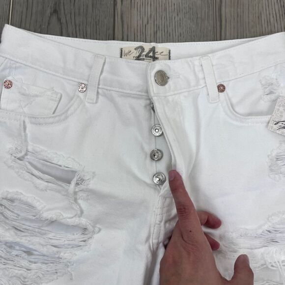 Free People Size 24 Maggie Button Fly Mid-Rise White Distressed Denim NEW Shorts - Picture 10 of 14